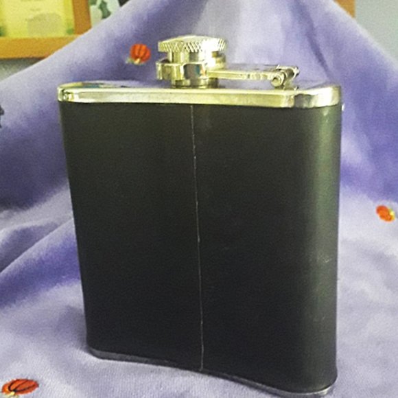 BOO! NWT 6oz. SS Halloween Themed Flask - Picture 4 of 8